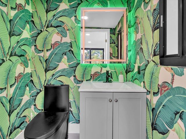 1446 Polk Street, Hollywood, FL 33020