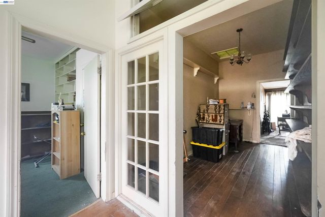 1033 2nd Ave, Crockett, CA 94525