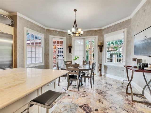 2819 Cedar Woods Place, Houston, TX 77068