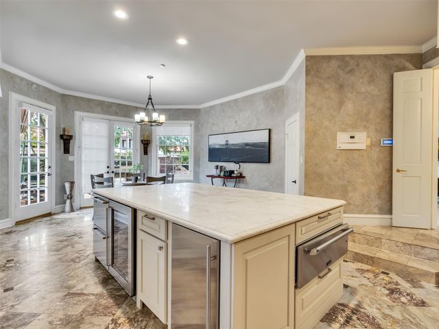 2819 Cedar Woods Place, Houston, TX 77068