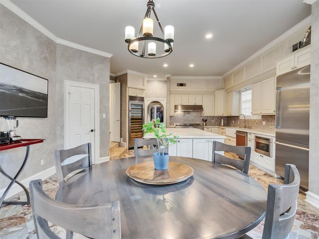 2819 Cedar Woods Place, Houston, TX 77068
