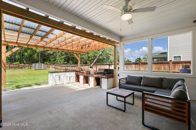 426 Grandview Drive, Hampstead, NC 28443