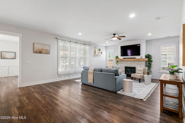 426 Grandview Drive, Hampstead, NC 28443