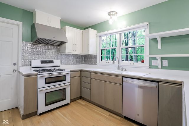 3301 Melbourne Circle, Indianapolis, IN 46228