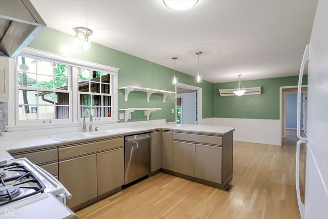 3301 Melbourne Circle, Indianapolis, IN 46228