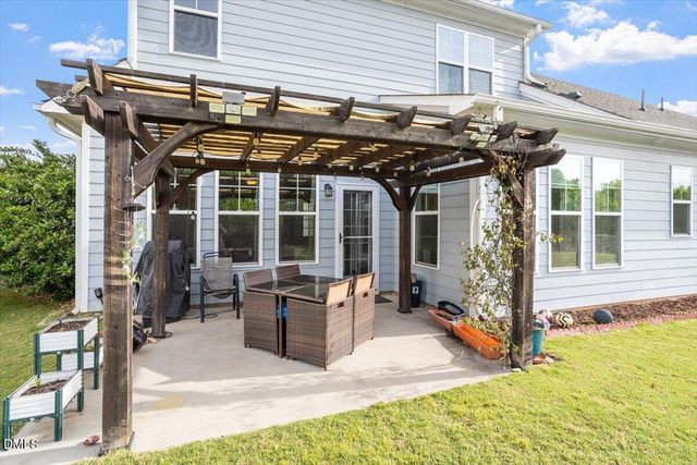 1276 Dairy Glen Drive, Fuquay Varina, NC 27526