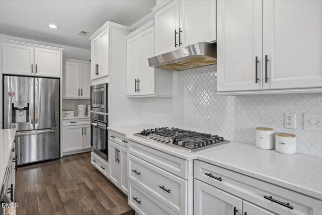 1276 Dairy Glen Drive, Fuquay Varina, NC 27526