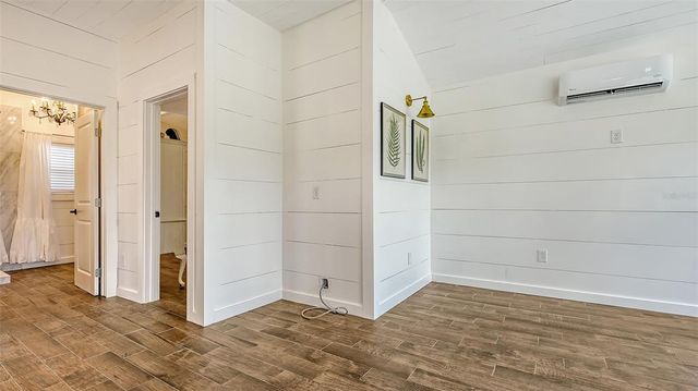13 OAK STREET, Bradenton, FL 34208