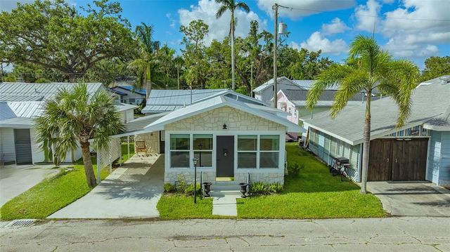 13 OAK STREET, Bradenton, FL 34208