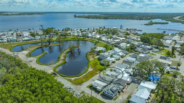 13 OAK STREET, Bradenton, FL 34208