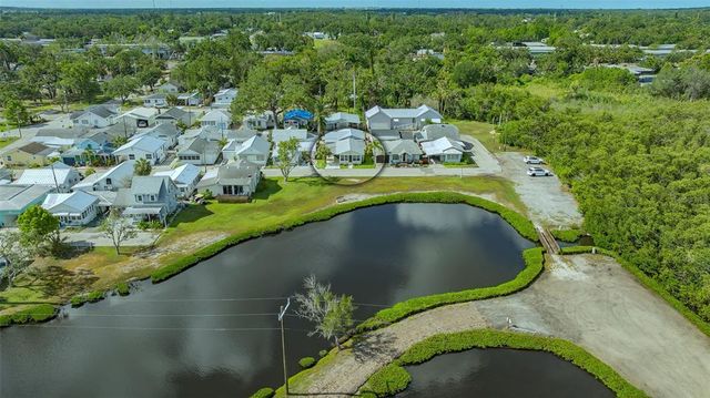 13 OAK STREET, Bradenton, FL 34208