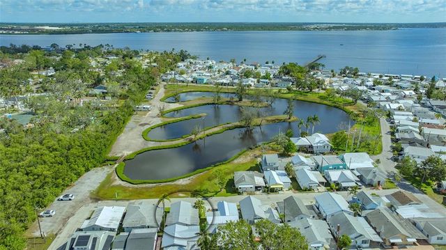 13 OAK STREET, Bradenton, FL 34208