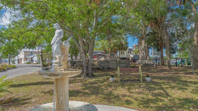 13 OAK STREET, Bradenton, FL 34208