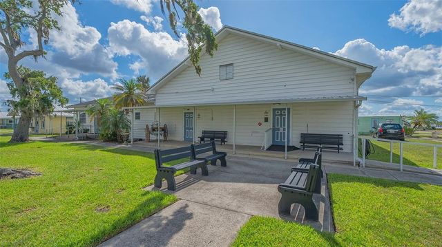 13 OAK STREET, Bradenton, FL 34208