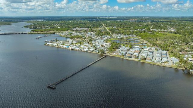 13 OAK STREET, Bradenton, FL 34208