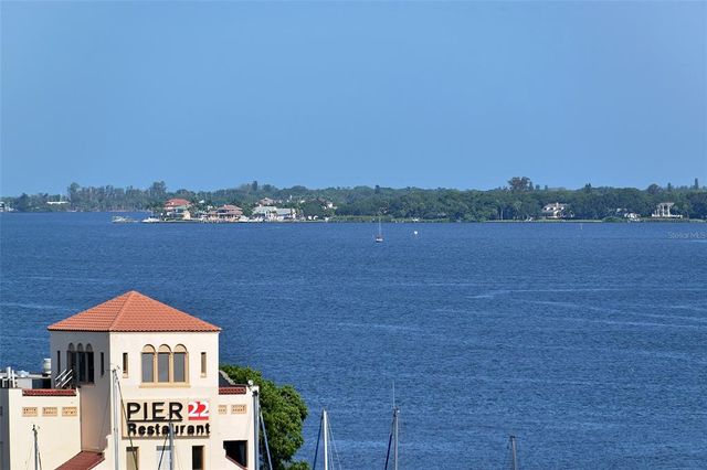 13 OAK STREET, Bradenton, FL 34208