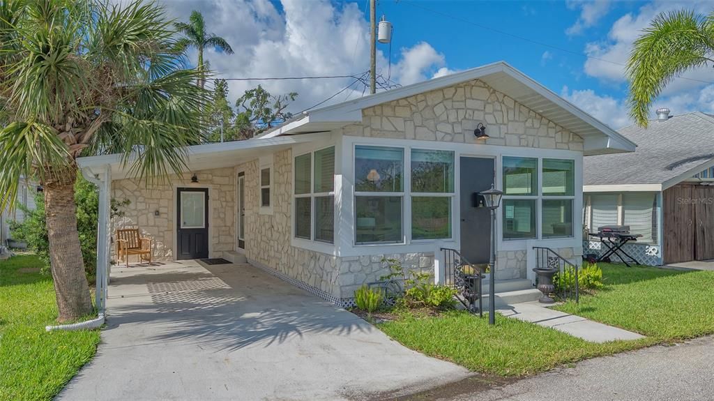 13 OAK STREET, Bradenton, FL 34208