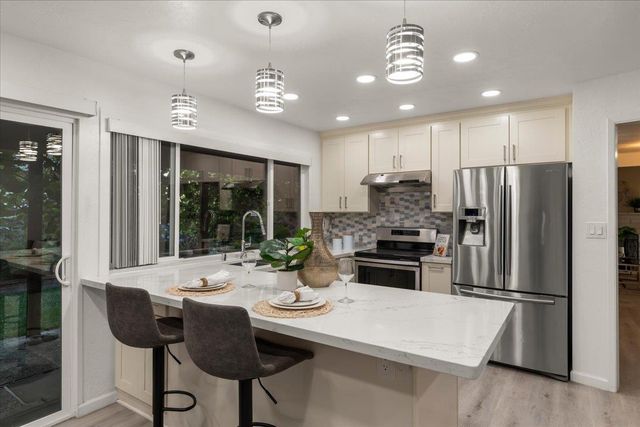 1001 Phelps Avenue, San Jose, CA 95117