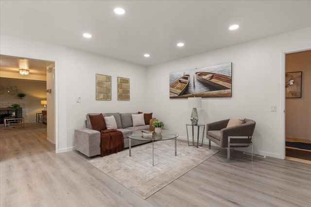 1001 Phelps Avenue, San Jose, CA 95117