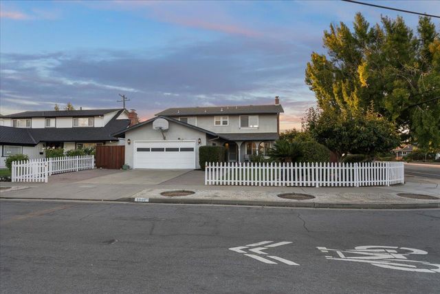 1001 Phelps Avenue, San Jose, CA 95117