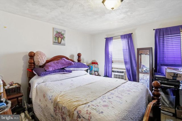 254 W QUEEN ST, Chambersburg, PA 17201