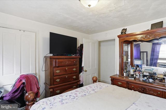 254 W QUEEN ST, Chambersburg, PA 17201