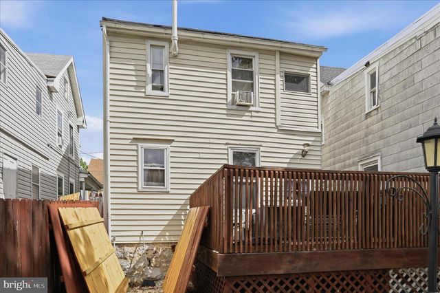 254 W QUEEN ST, Chambersburg, PA 17201