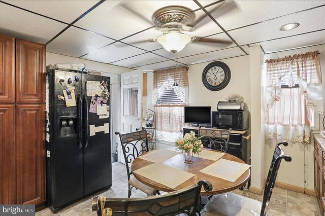 254 W QUEEN ST, Chambersburg, PA 17201