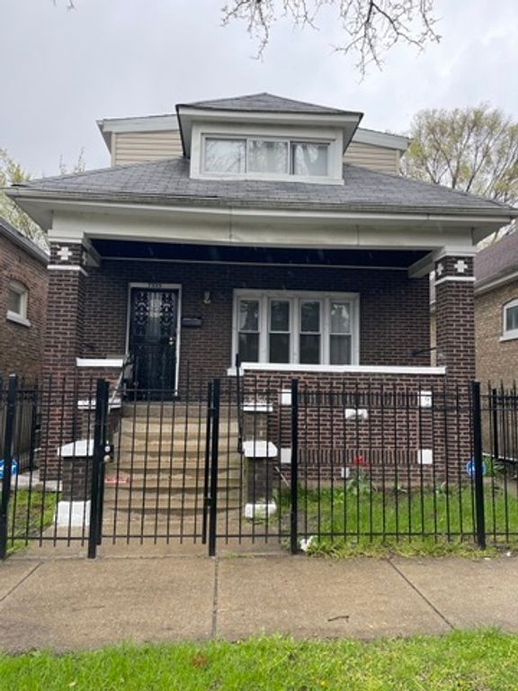7535 S Vernon Avenue, Chicago, IL 60619