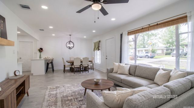 114 COYLE PL, San Antonio, TX 78201