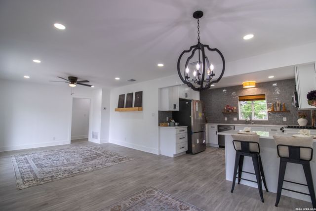 114 COYLE PL, San Antonio, TX 78201
