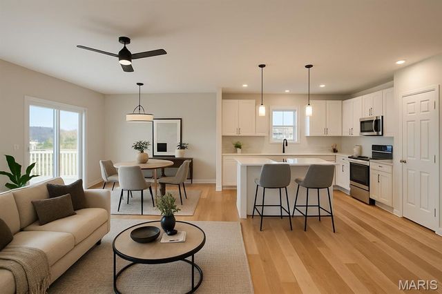 152 Pellin's Court 152, Washington, MO 63090