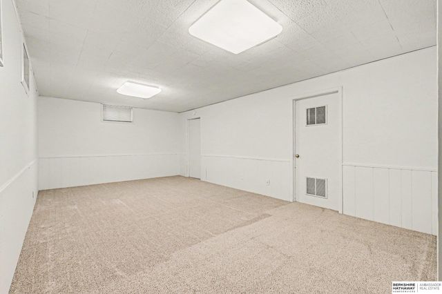 9758 Cady Avenue, Omaha, NE 68134