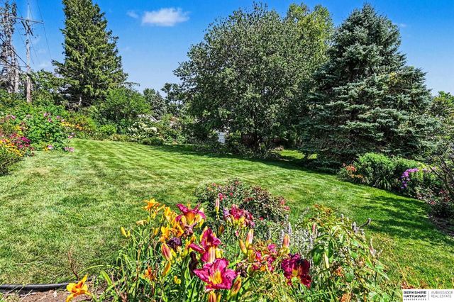 9758 Cady Avenue, Omaha, NE 68134