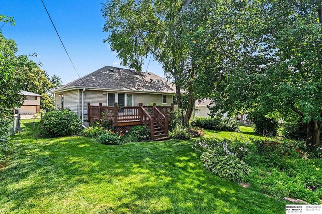 9758 Cady Avenue, Omaha, NE 68134