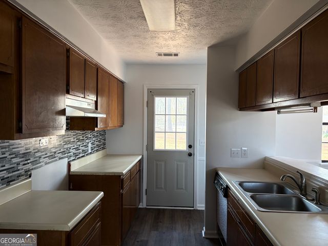 169 Ext N Jefferson Street, Lyons, GA 30436