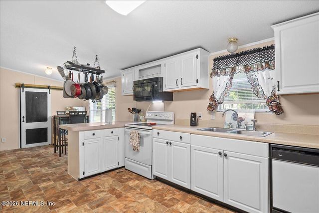 4065 SILVER LAKE Drive, Palatka, FL 32177