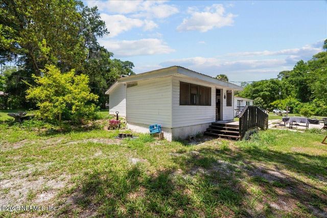 4065 SILVER LAKE Drive, Palatka, FL 32177
