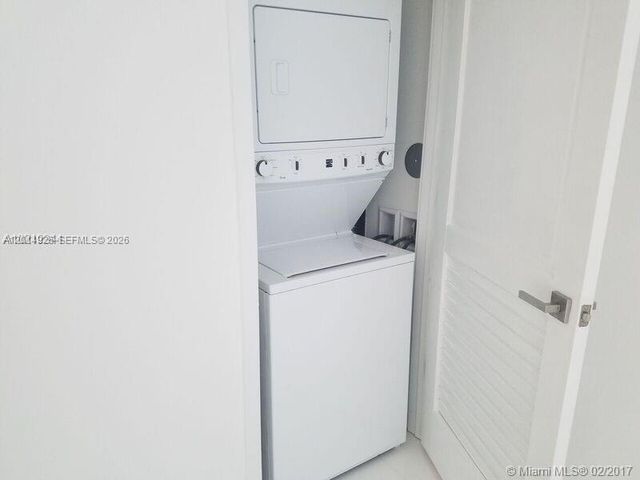 1080 Brickell Ave 909, Miami, FL 33131