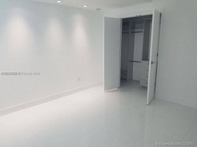 1080 Brickell Ave 909, Miami, FL 33131