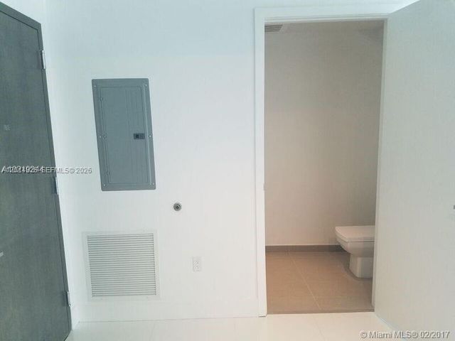 1080 Brickell Ave 909, Miami, FL 33131