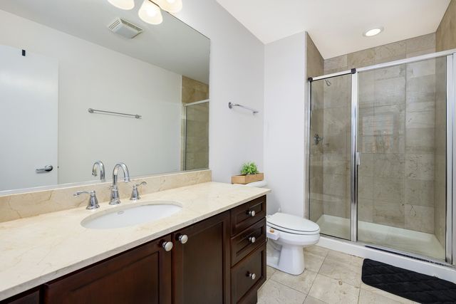 1260 W WASHINGTON Street 608, Chicago, IL 60607