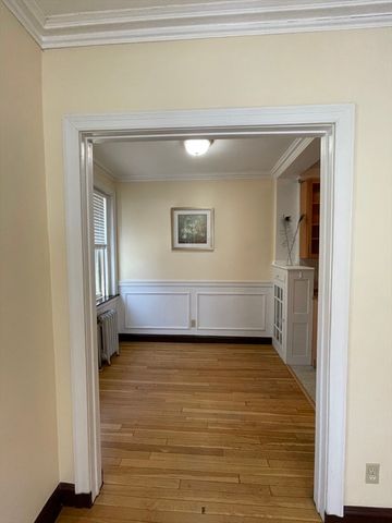 3 Arlington St 22, Cambridge, MA 02140