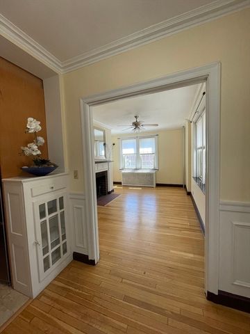 3 Arlington St 22, Cambridge, MA 02140