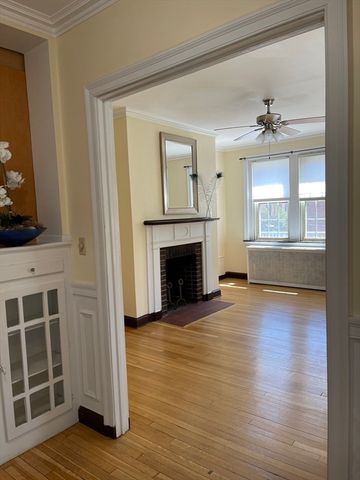 3 Arlington St 22, Cambridge, MA 02140
