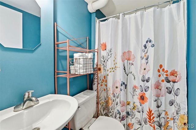 9705 Antigo Drive, St Louis, MO 63123