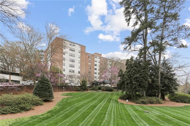 2965 Pharr Court South NW 316, Atlanta, GA 30305