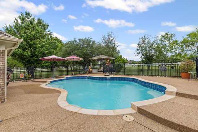 2009 Running Brook Drive, Joshua, TX 76058