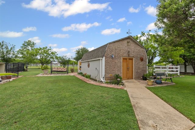 2009 Running Brook Drive, Joshua, TX 76058