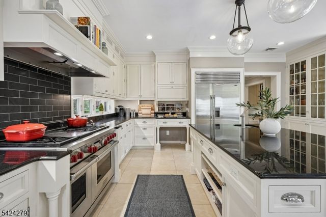 36 Edgemont Rd, Montclair Twp., NJ 07042